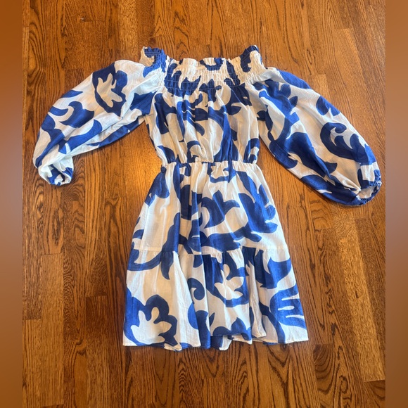 H&M Dresses & Skirts - H&M Blue and White Floral off the shoulder short dress XS